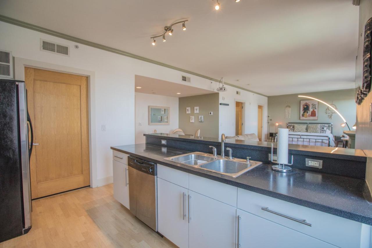Designer Downtown Condo Suite - Splendid View Des Moines Exterior foto